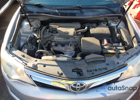 2014 Toyota Camry Le z USA, uszkodzony, nr VIN 4T1BF1FK0EU400321